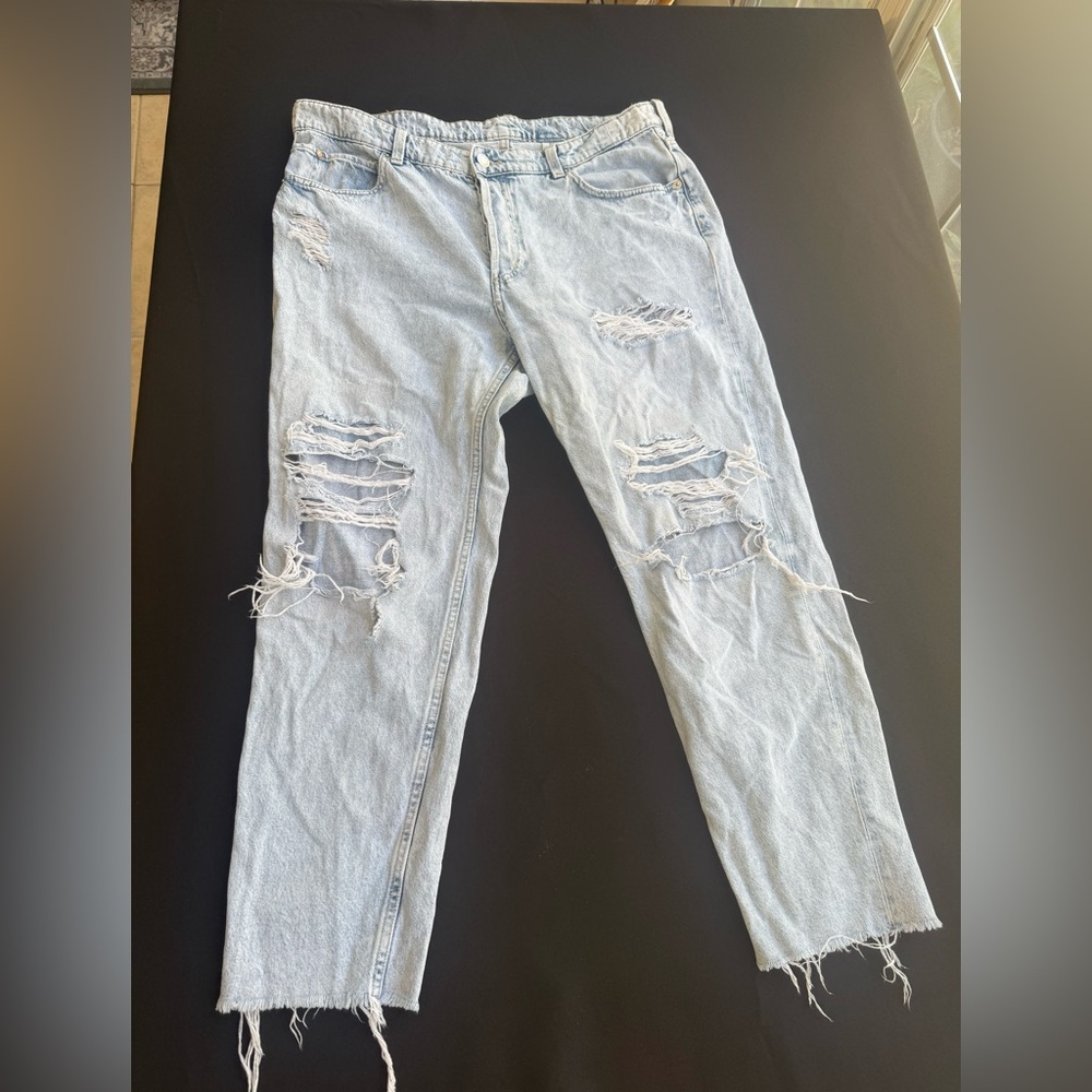 H&M Women distressed Boyfriend Low waist Jeans